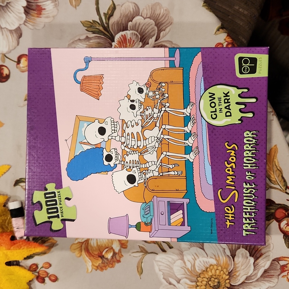 The Simpsons Treehouse of Horror Glow in the Dark 1000 piece puzzle